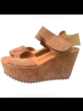 Pedro Garcia Faux Suede Platform Wedge Sandal Tan /Brown - SIZE 37 US 7 NWOT